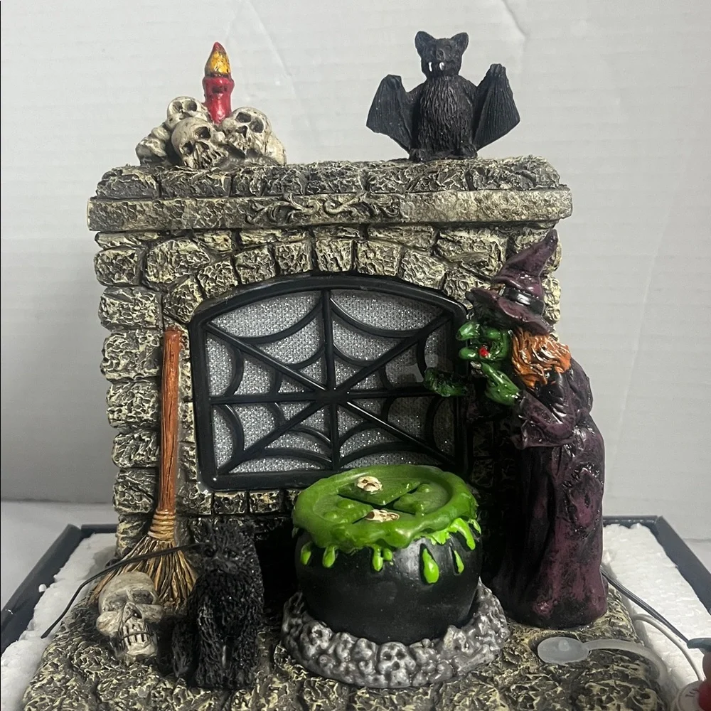 Spooky Village Fireplace W / Fog Light Up Party Decor